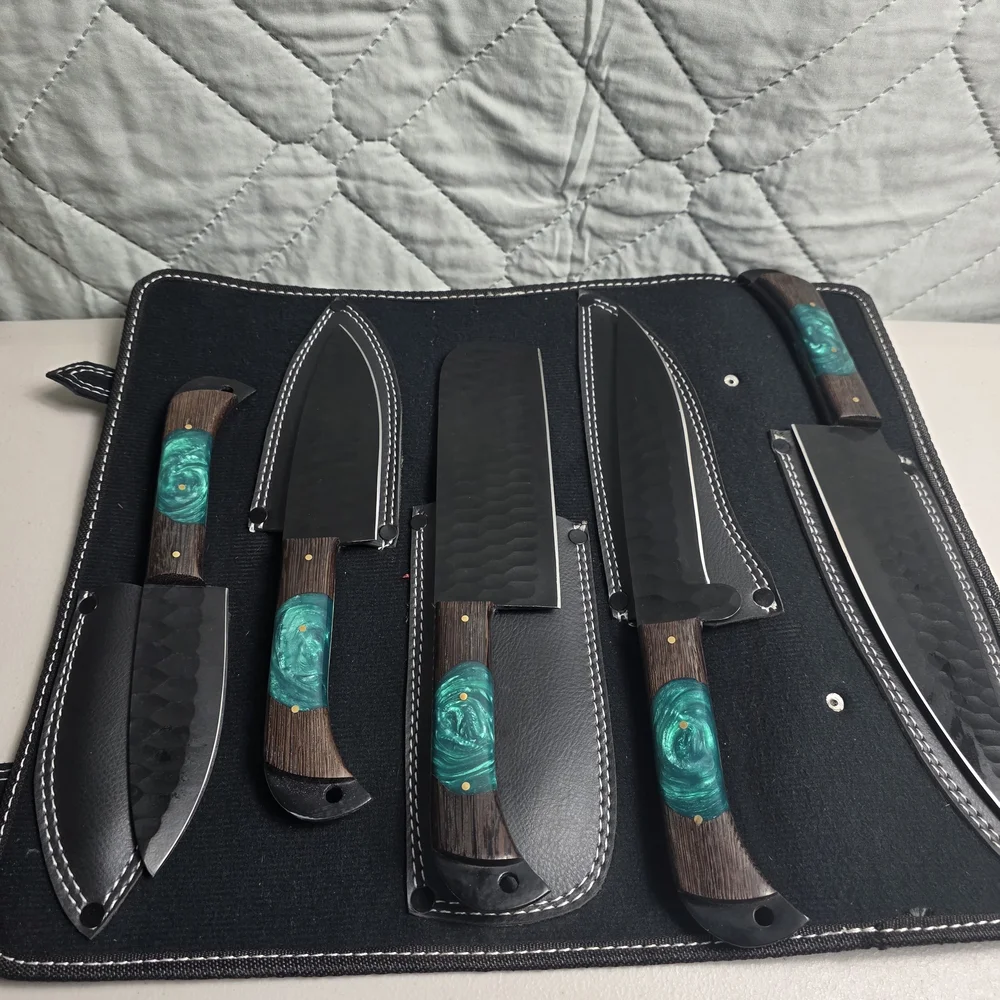 Rust Free Handcrafted J2 Steel Chef Knife Set Wit
Five-piece knife set. Turquois - Picture 9 of 14